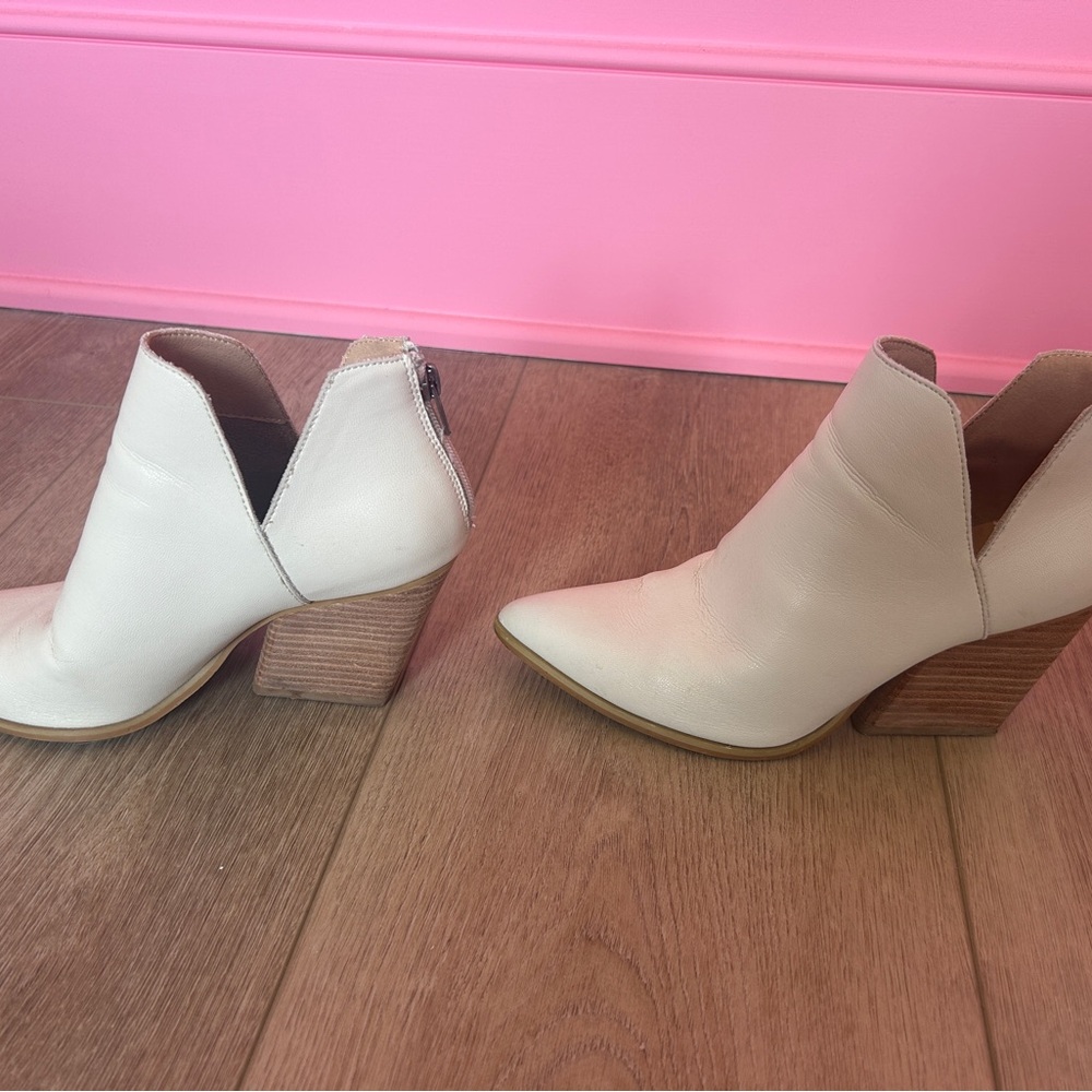 Mi.iM Women's White (almost cream) Ankle Boots